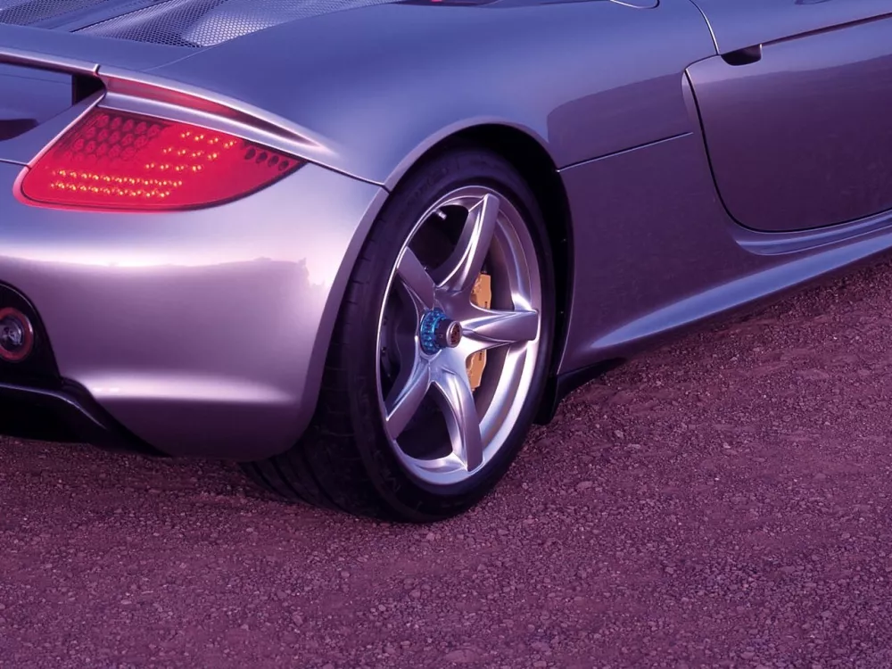 Автомобиль Porsche Carrera GT Тарга