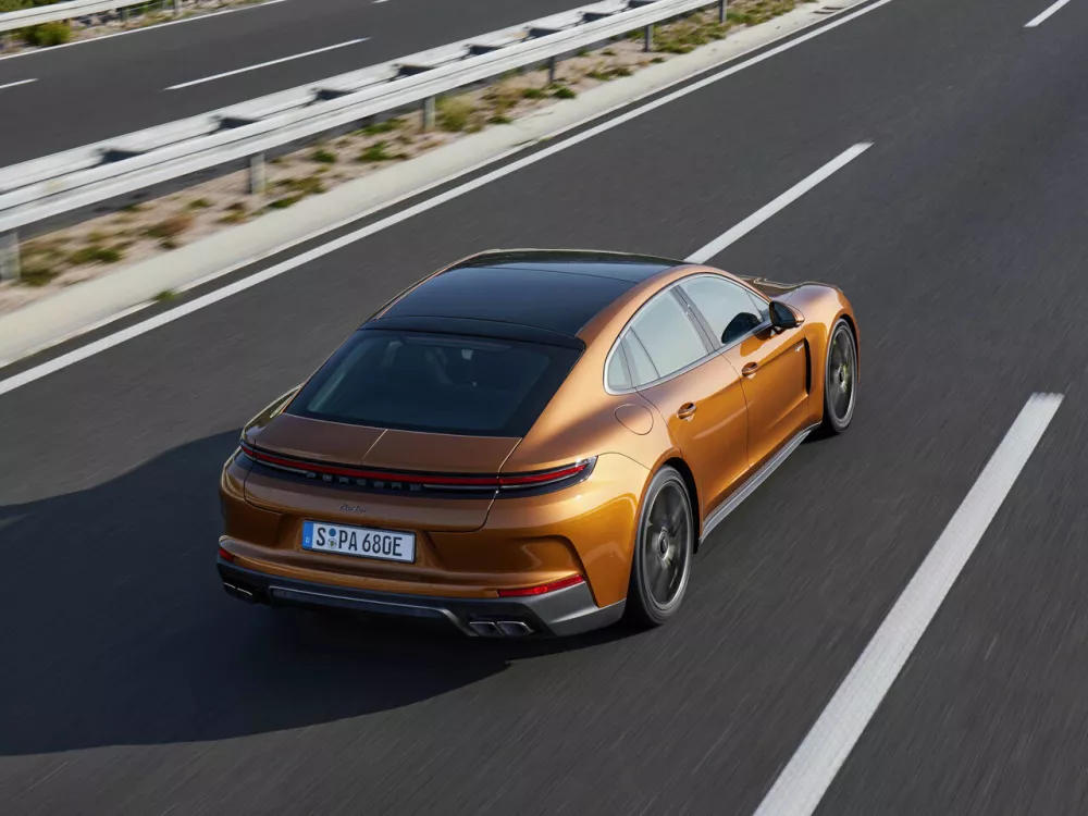 Автомобиль Porsche Panamera III Лифтбек