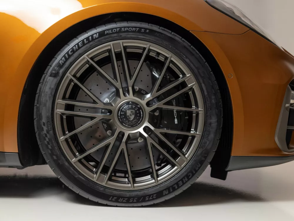 Автомобиль Porsche Panamera III Лифтбек