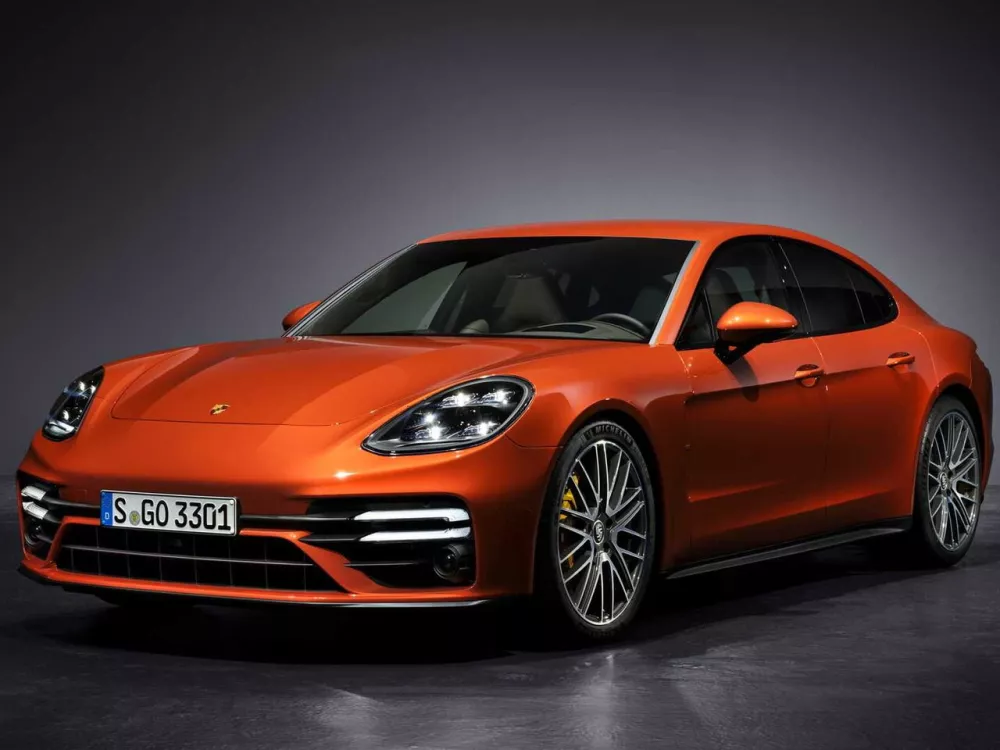 Автомобиль Porsche Panamera II Рестайлинг Лифтбек