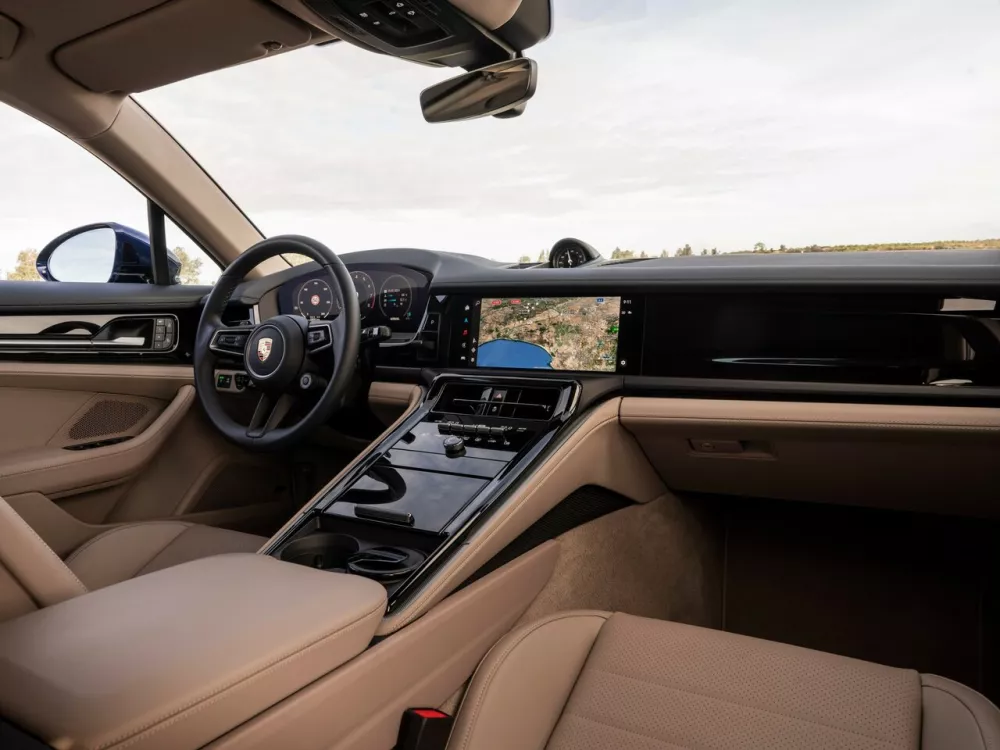 Автомобиль Porsche Panamera III Лифтбек Executive