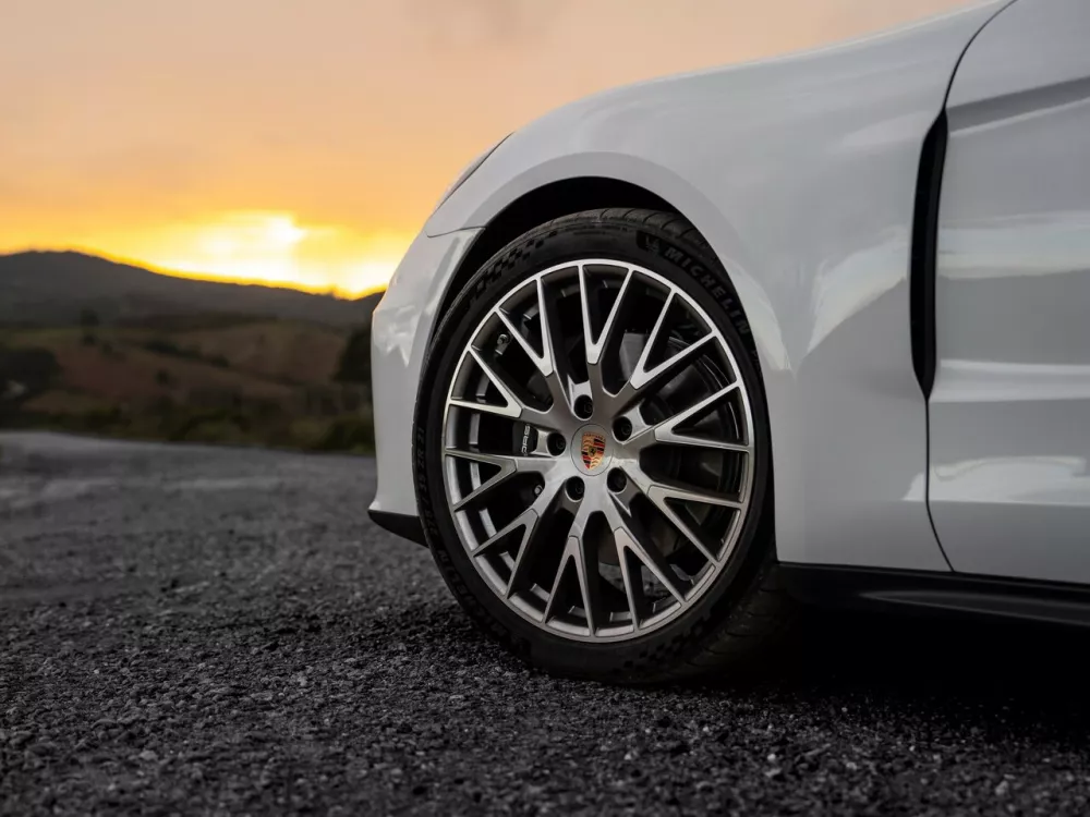 Автомобиль Porsche Panamera III Лифтбек Executive
