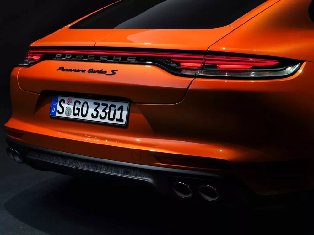 Автомобиль Porsche Panamera II Рестайлинг Лифтбек