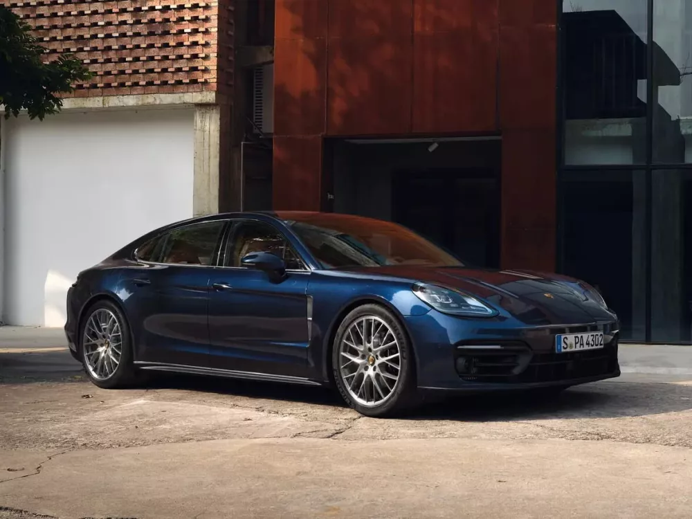 Автомобиль Porsche Panamera II Рестайлинг Лифтбек Executive