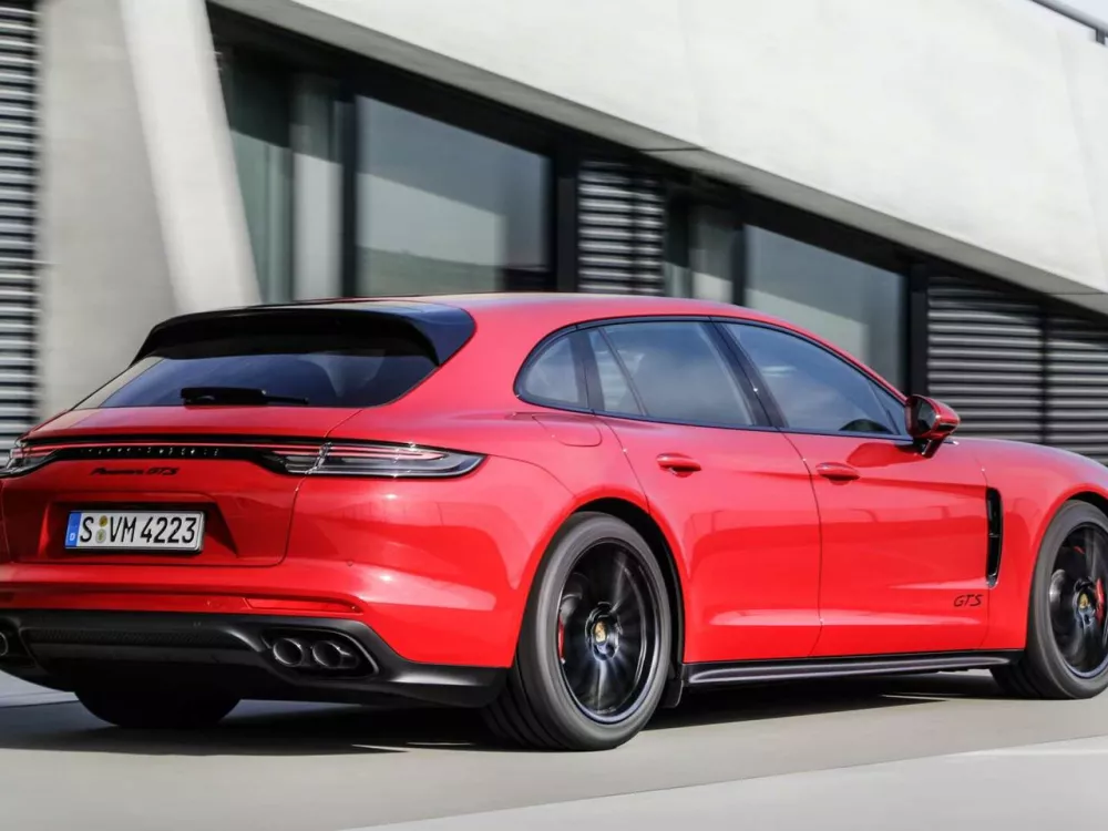 Автомобиль Porsche Panamera II Рестайлинг Универсал (5 дверей)