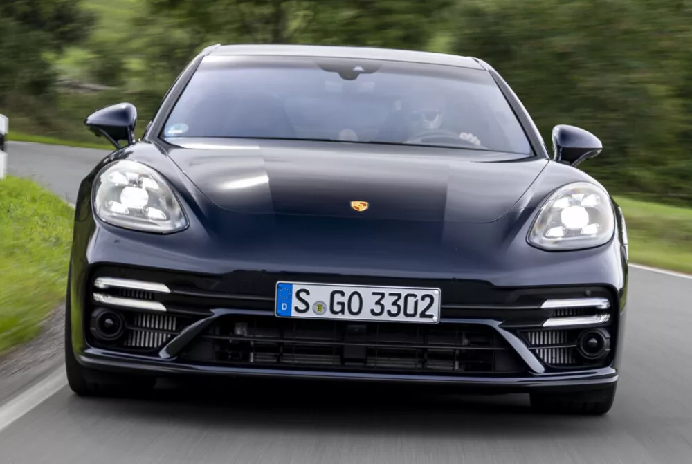 Автомобиль Porsche Panamera II Рестайлинг Лифтбек Executive