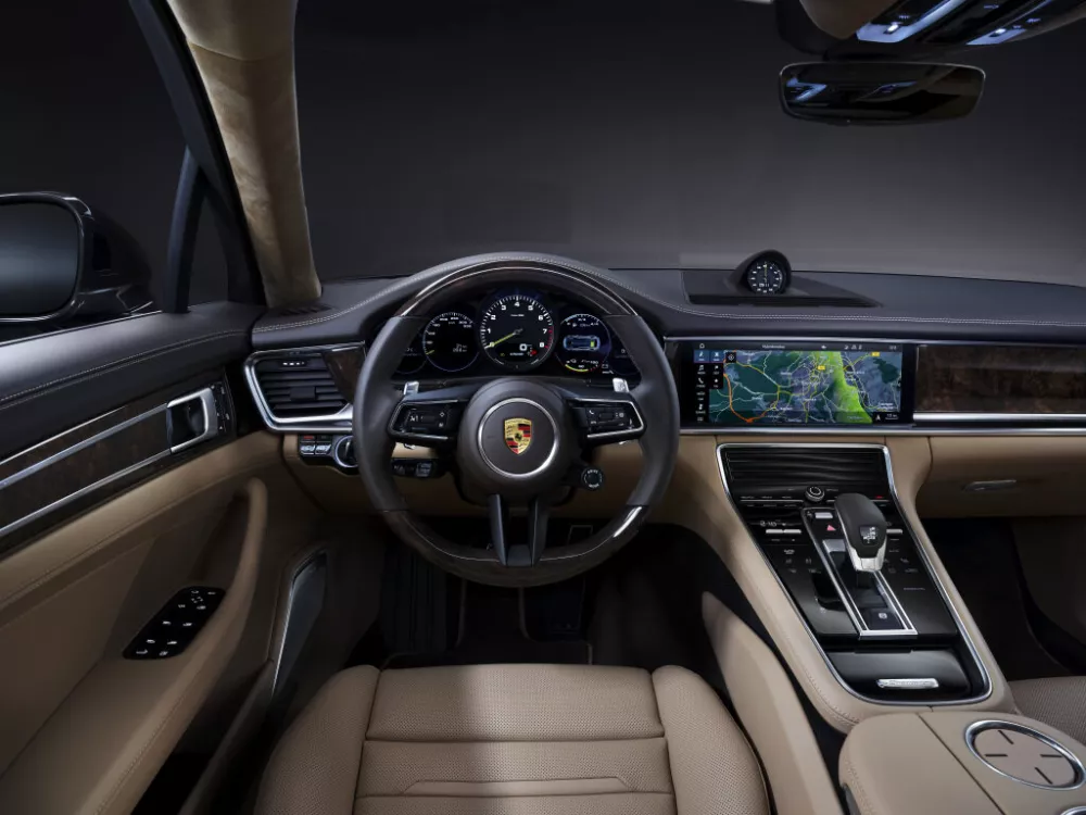 Автомобиль Porsche Panamera II Рестайлинг Лифтбек Executive
