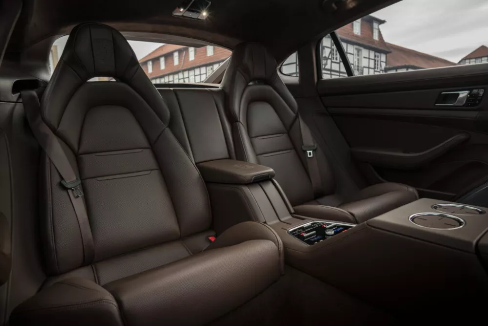 Автомобиль Porsche Panamera II Рестайлинг Лифтбек Executive