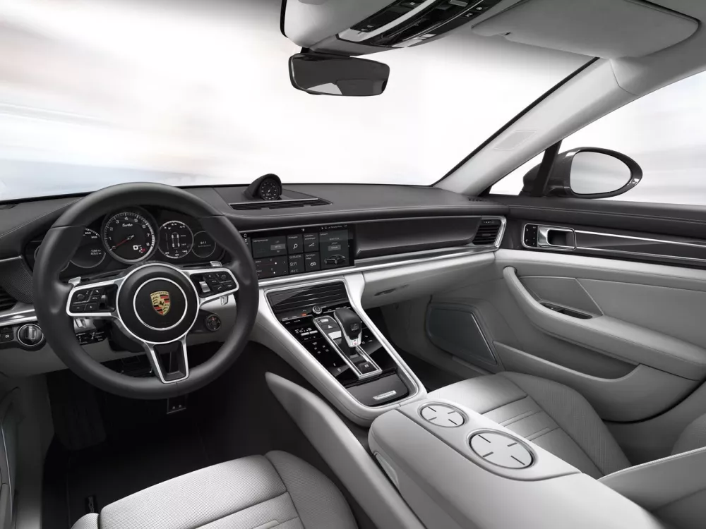 Автомобиль Porsche Panamera II Лифтбек