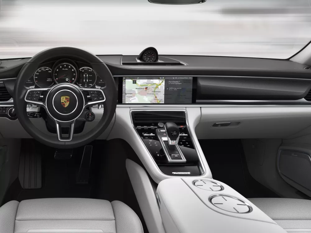 Автомобиль Porsche Panamera II Лифтбек