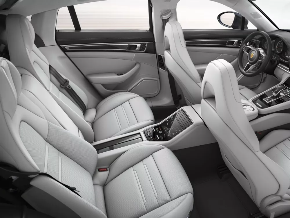 Автомобиль Porsche Panamera II Лифтбек