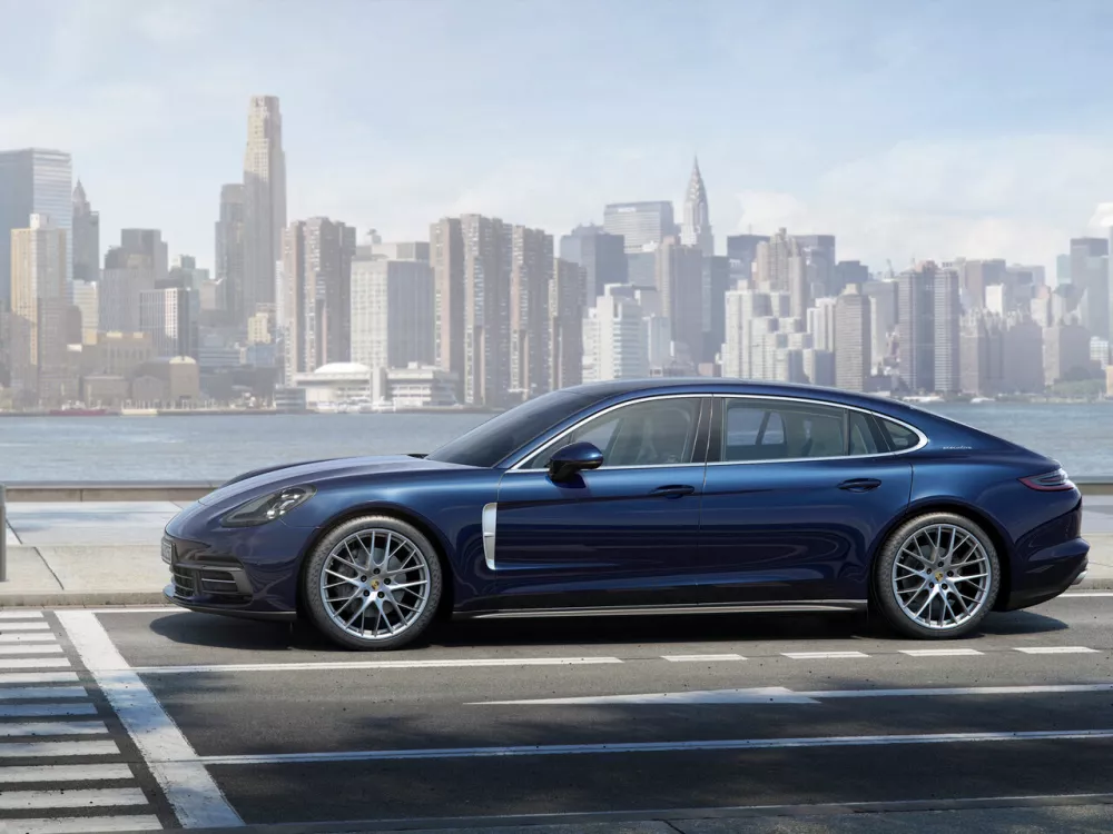 Автомобиль Porsche Panamera II Лифтбек Executive
