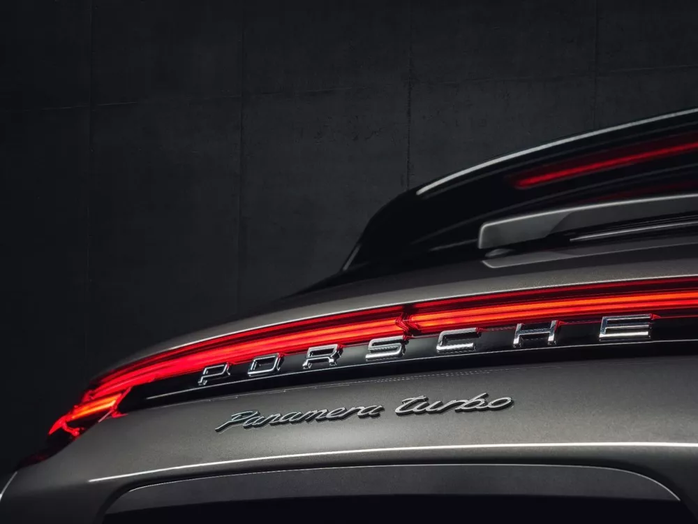 Автомобиль Porsche Panamera II Универсал (5 дверей)