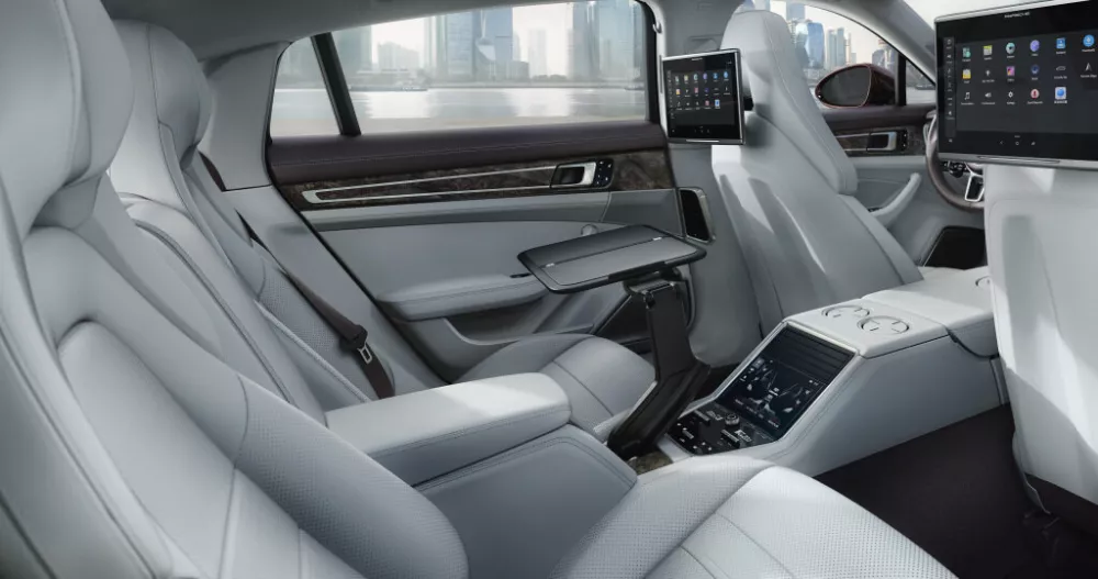 Автомобиль Porsche Panamera II Лифтбек Executive