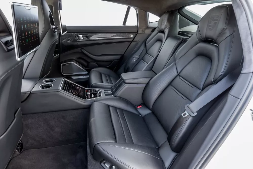 Автомобиль Porsche Panamera II Лифтбек Executive