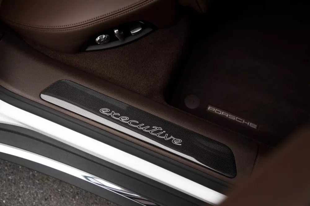 Автомобиль Porsche Panamera II Лифтбек Executive