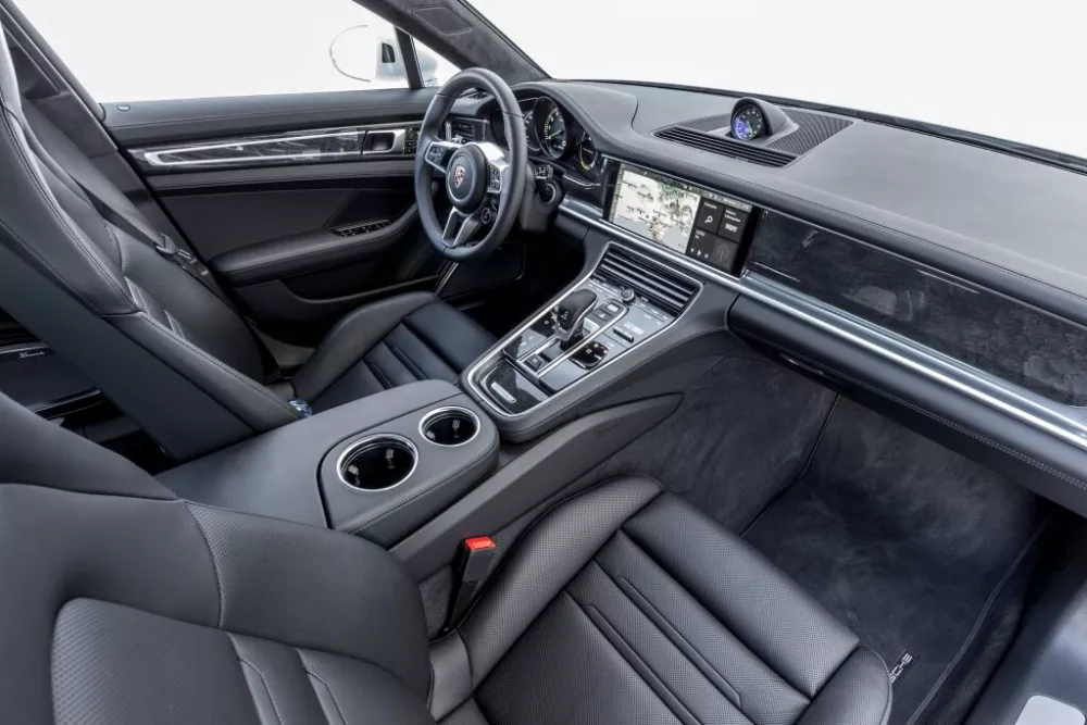 Автомобиль Porsche Panamera II Лифтбек Executive
