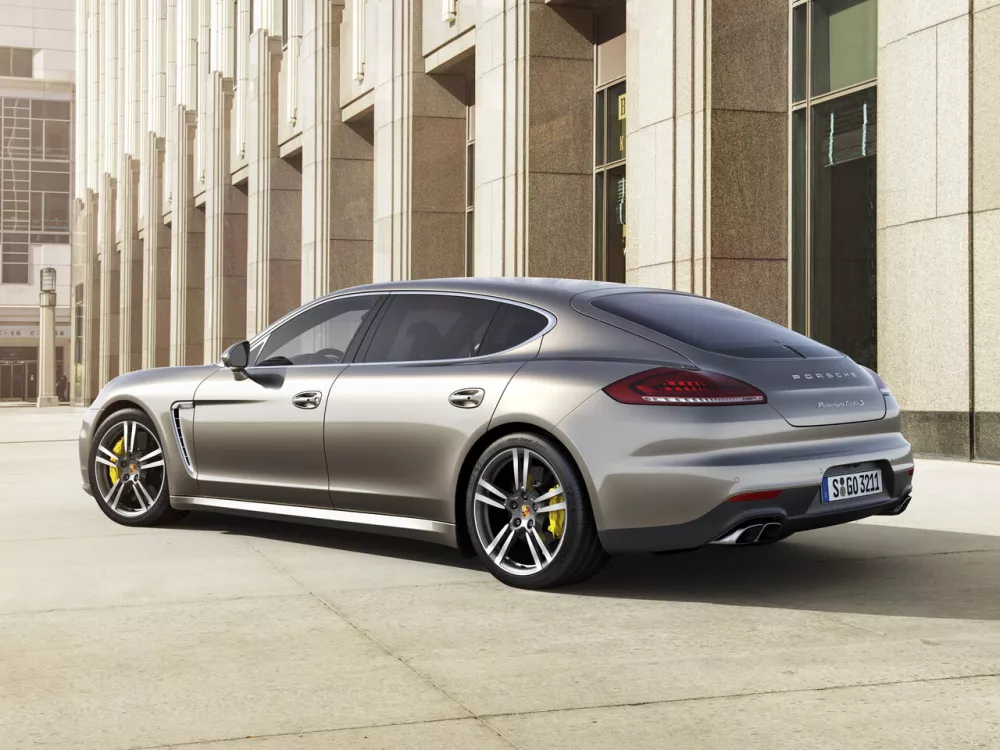 Автомобиль Porsche Panamera I Рестайлинг Лифтбек Executive