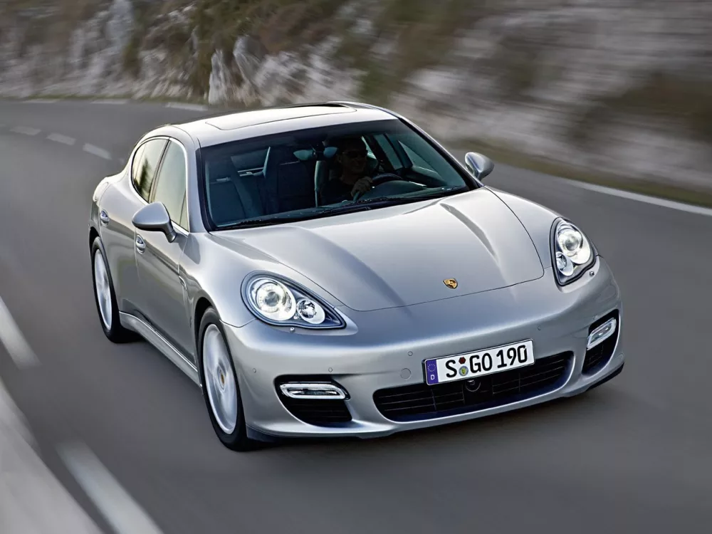 Автомобиль Porsche Panamera I Лифтбек
