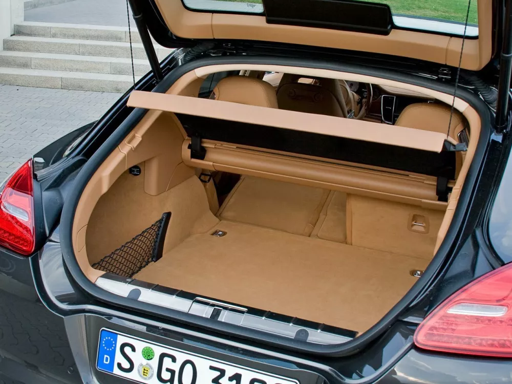Автомобиль Porsche Panamera I Лифтбек