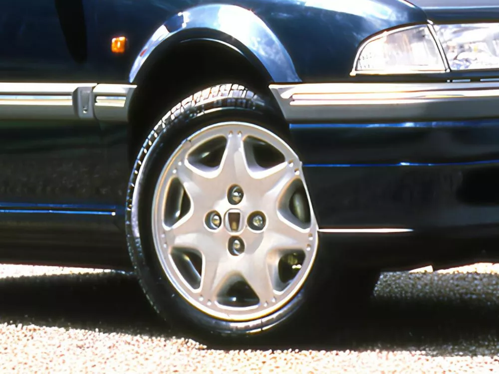 Автомобиль Rover 200 II (R8) Рестайлинг Кабриолет