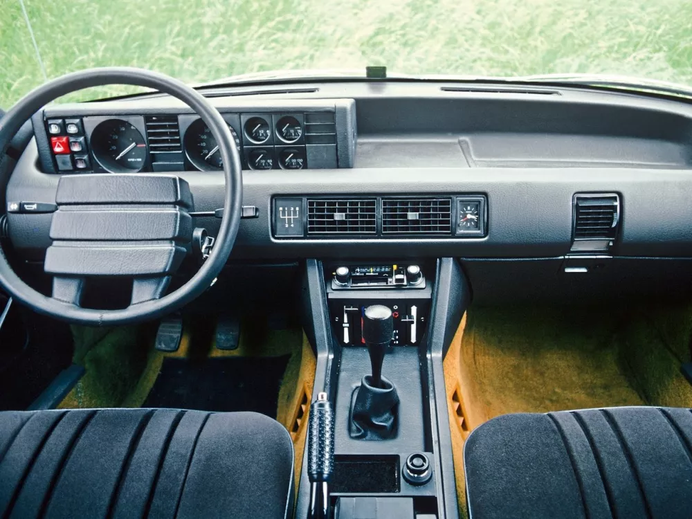Автомобиль Rover SD1 Хэтчбек (5 дверей)