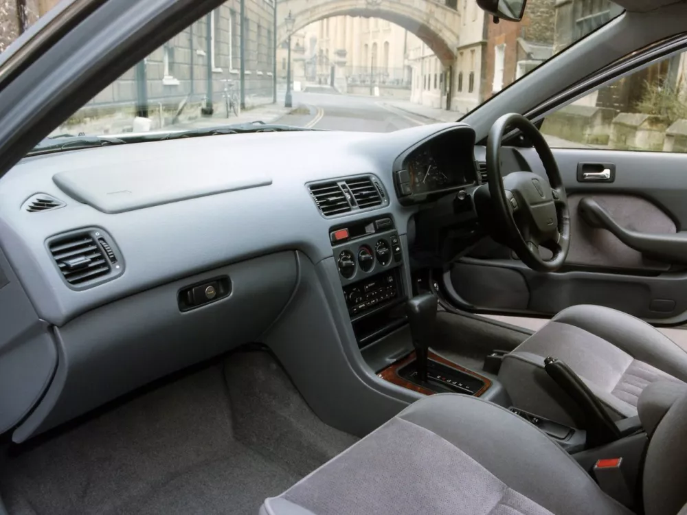 Автомобиль Rover 600 Седан