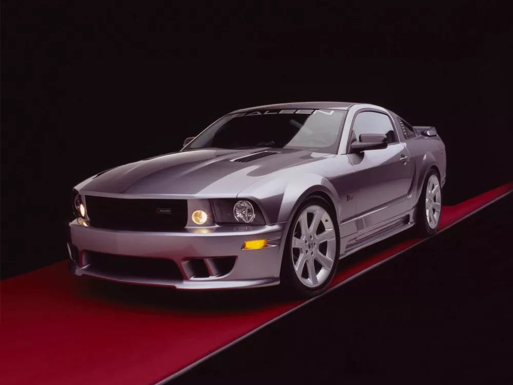 Автомобиль Saleen S281 Купе