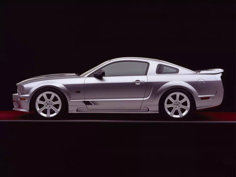 Автомобиль Saleen S281 Купе