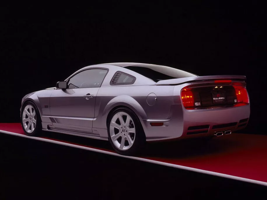 Автомобиль Saleen S281 Купе