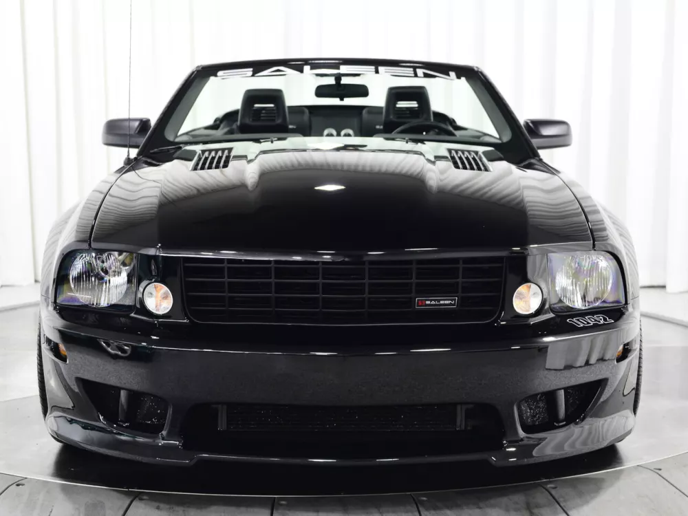 Автомобиль Saleen S281 Кабриолет