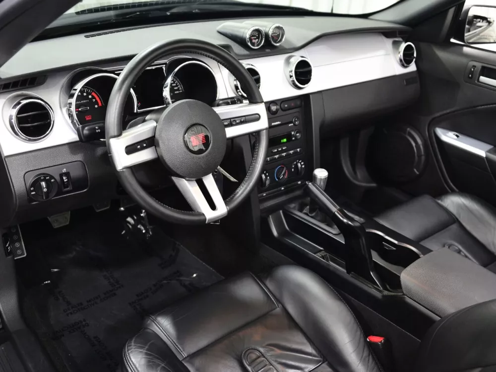Автомобиль Saleen S281 Кабриолет