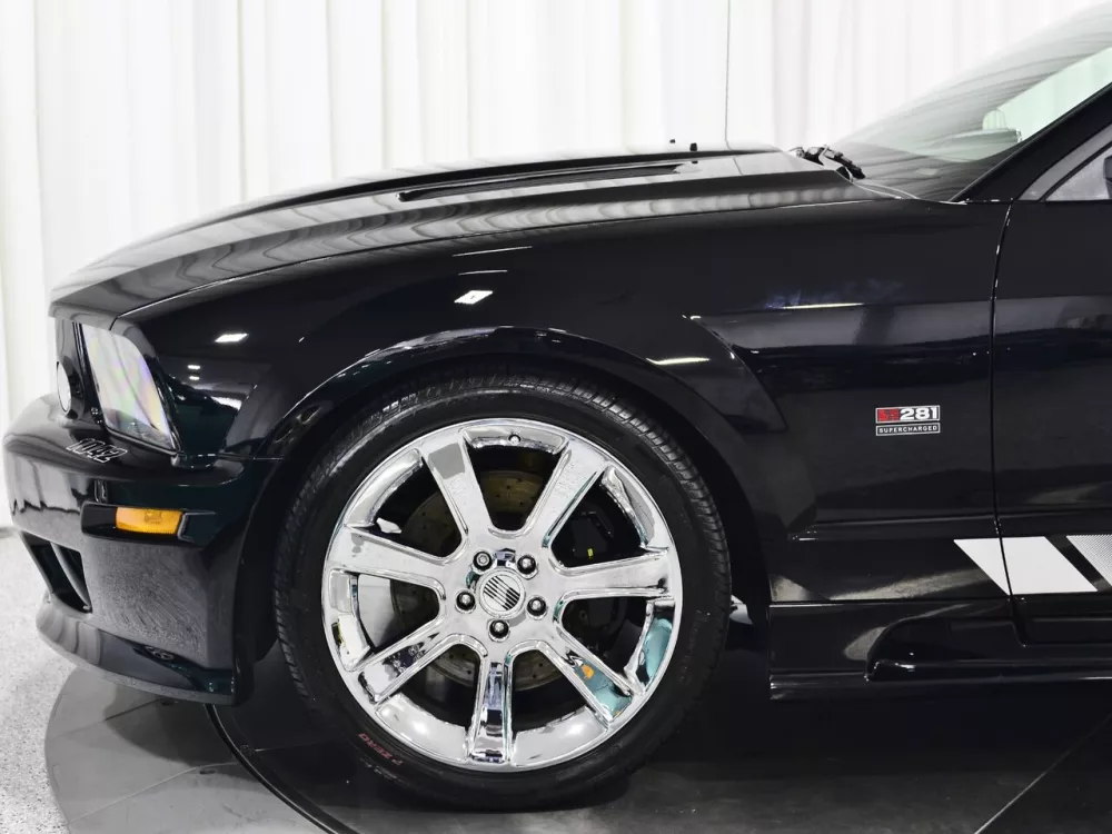 Автомобиль Saleen S281 Кабриолет