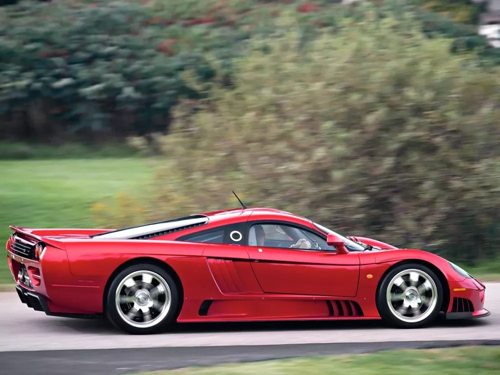 Автомобиль Saleen S7 Купе