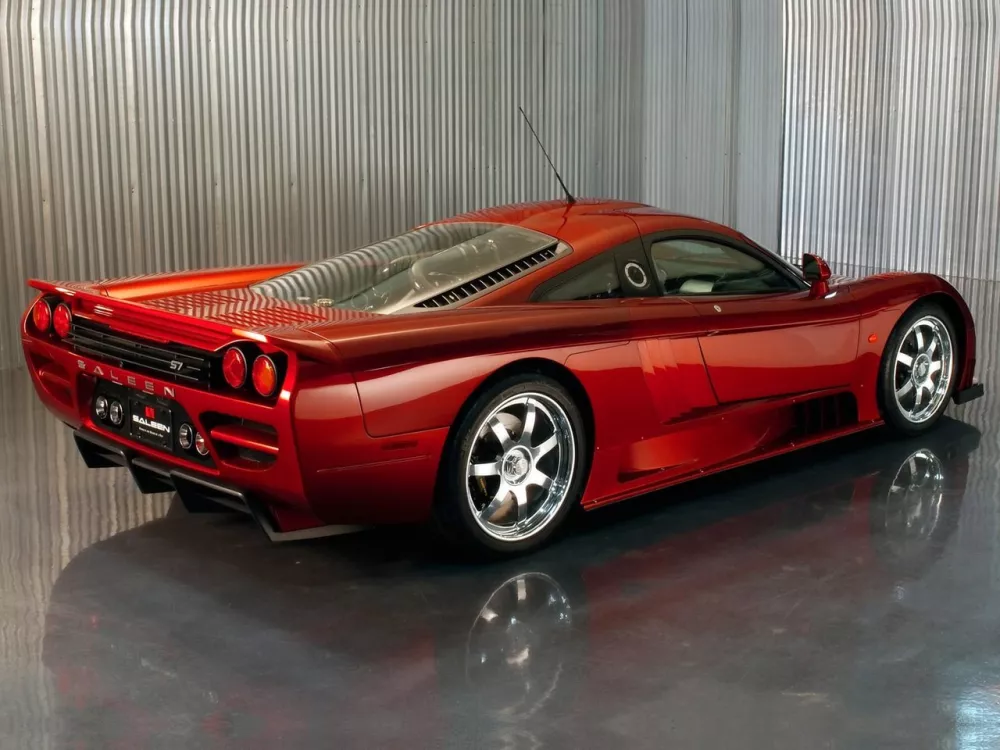 Автомобиль Saleen S7 Купе