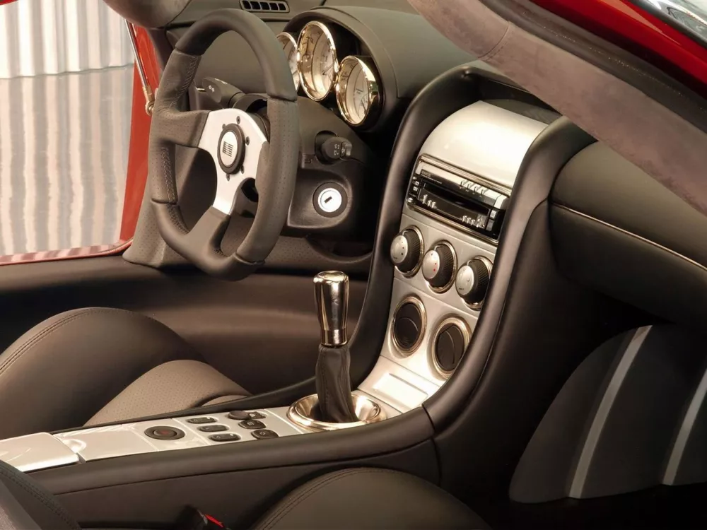 Автомобиль Saleen S7 Купе