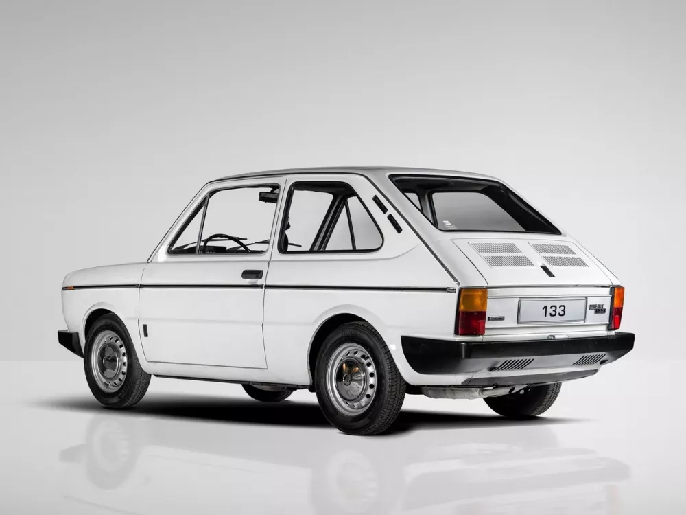 Автомобиль SEAT 133 Хэтчбек (3 двери)