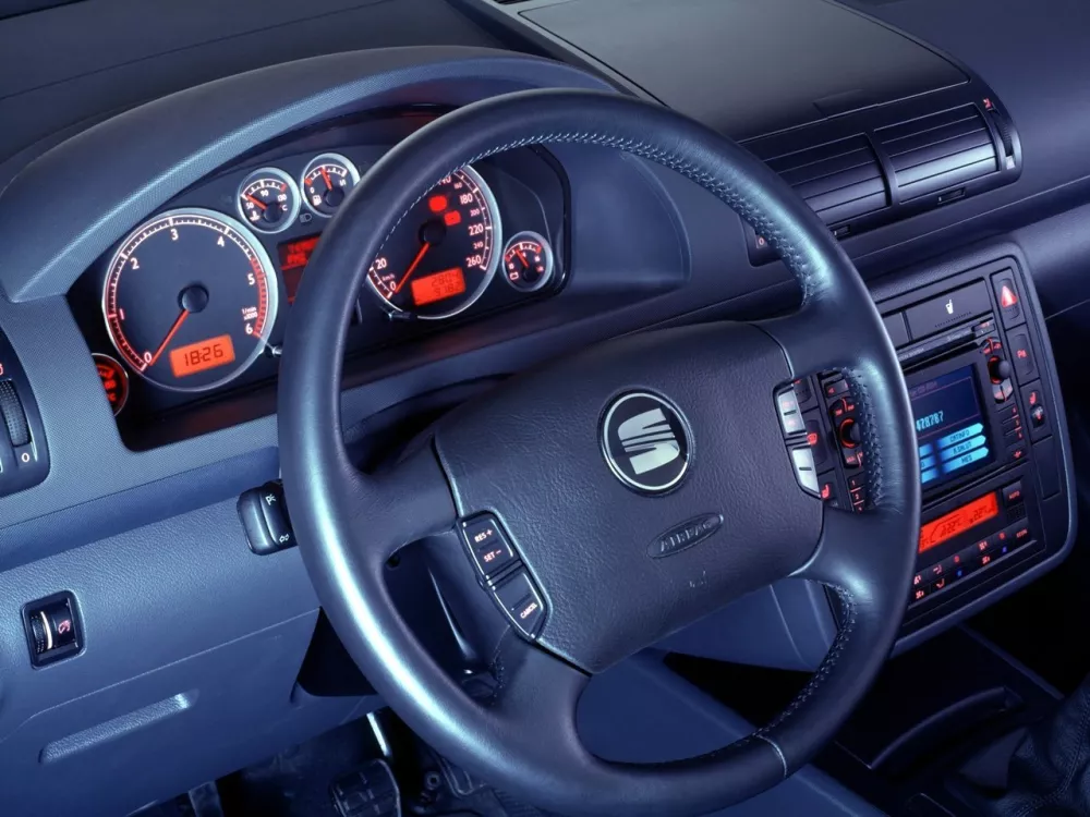 Автомобиль SEAT Alhambra I Рестайлинг Минивэн