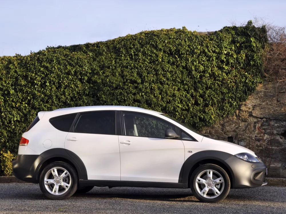 Автомобиль SEAT Altea I Рестайлинг Компактвэн Freetrack