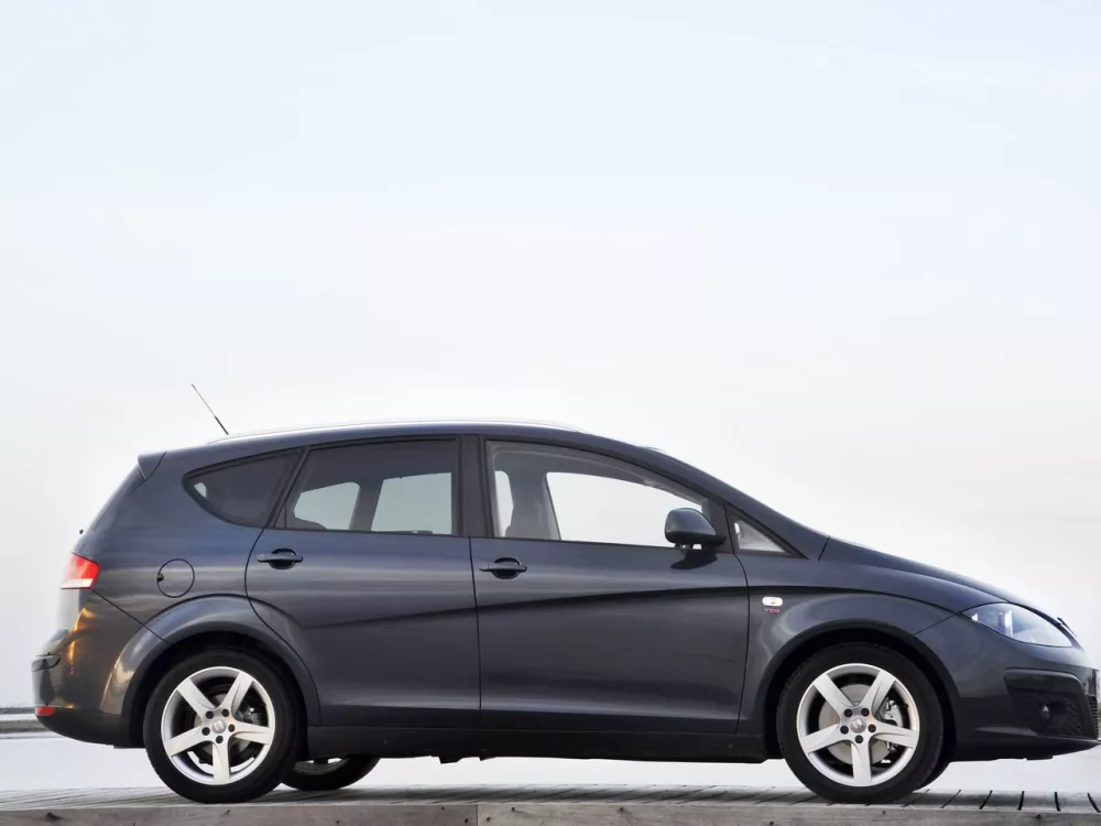 Автомобиль SEAT Altea I Рестайлинг Компактвэн XL