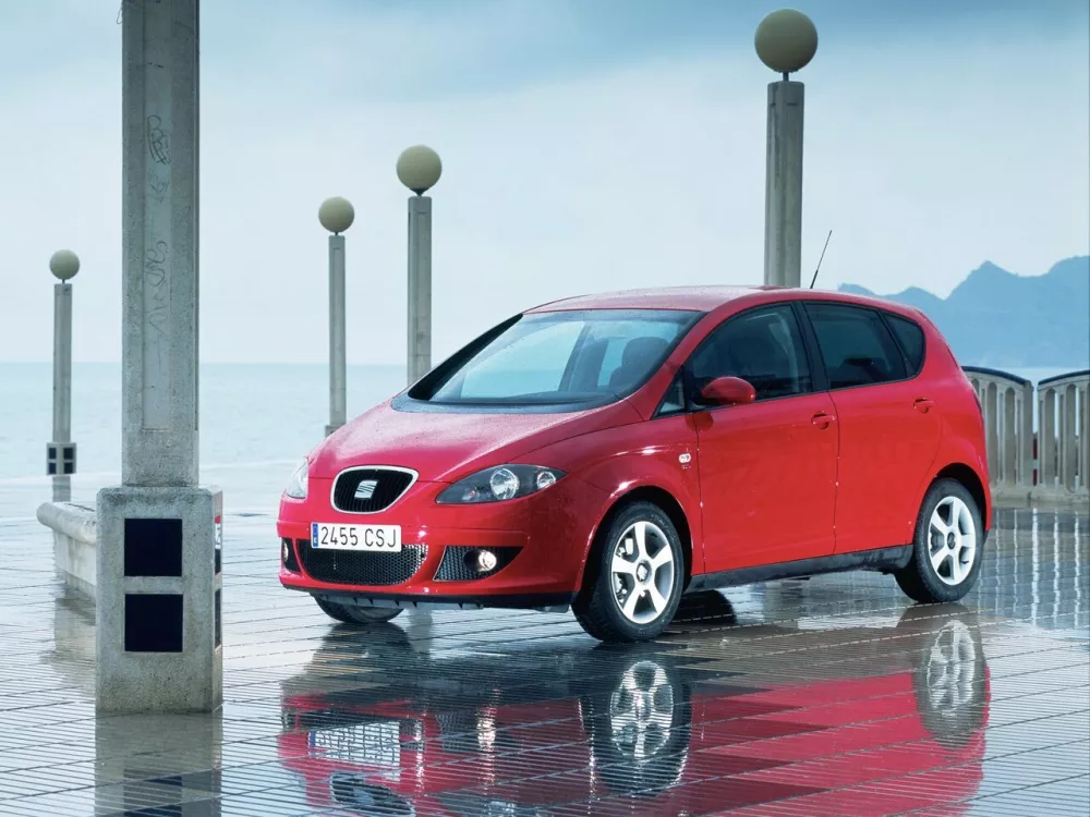 Автомобиль SEAT Altea I Компактвэн