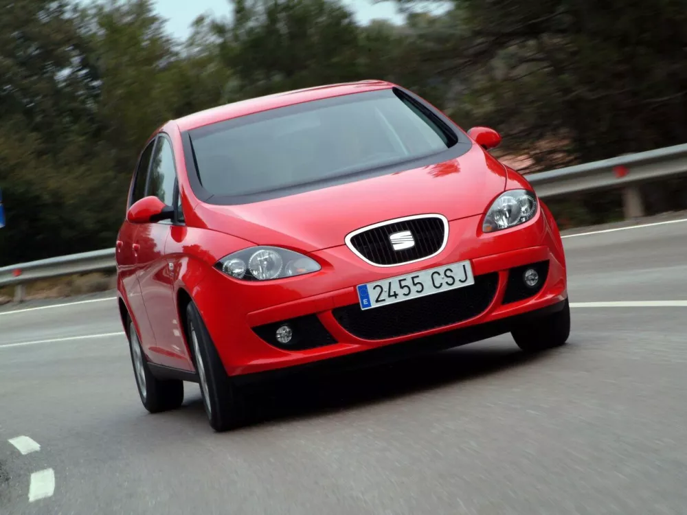 Автомобиль SEAT Altea I Компактвэн