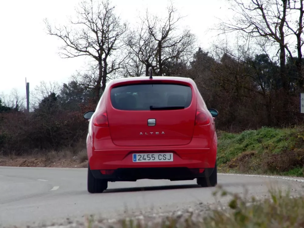 Автомобиль SEAT Altea I Компактвэн