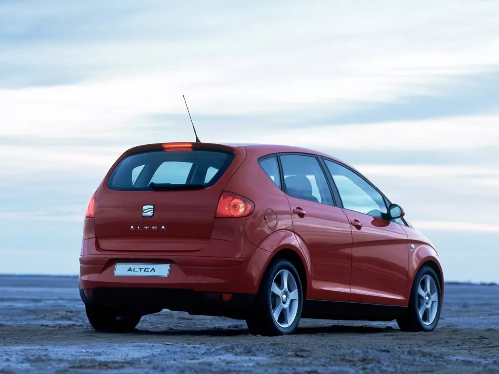 Автомобиль SEAT Altea I Компактвэн