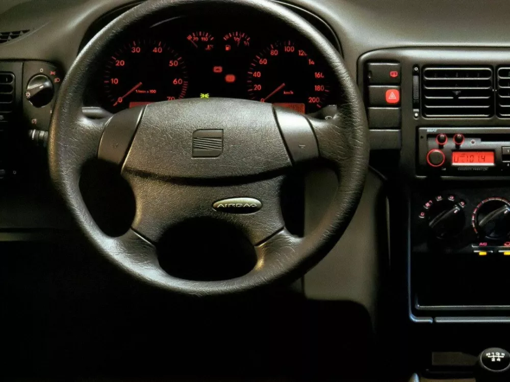 Автомобиль SEAT Arosa I Хэтчбек (3 двери)