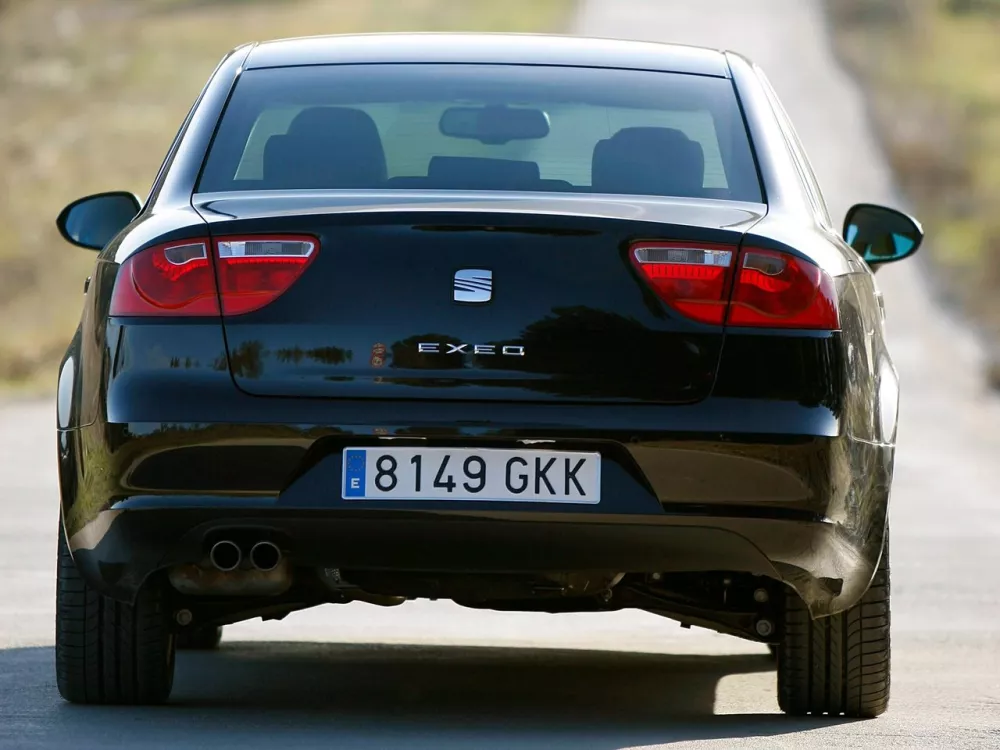 Автомобиль SEAT Exeo Седан