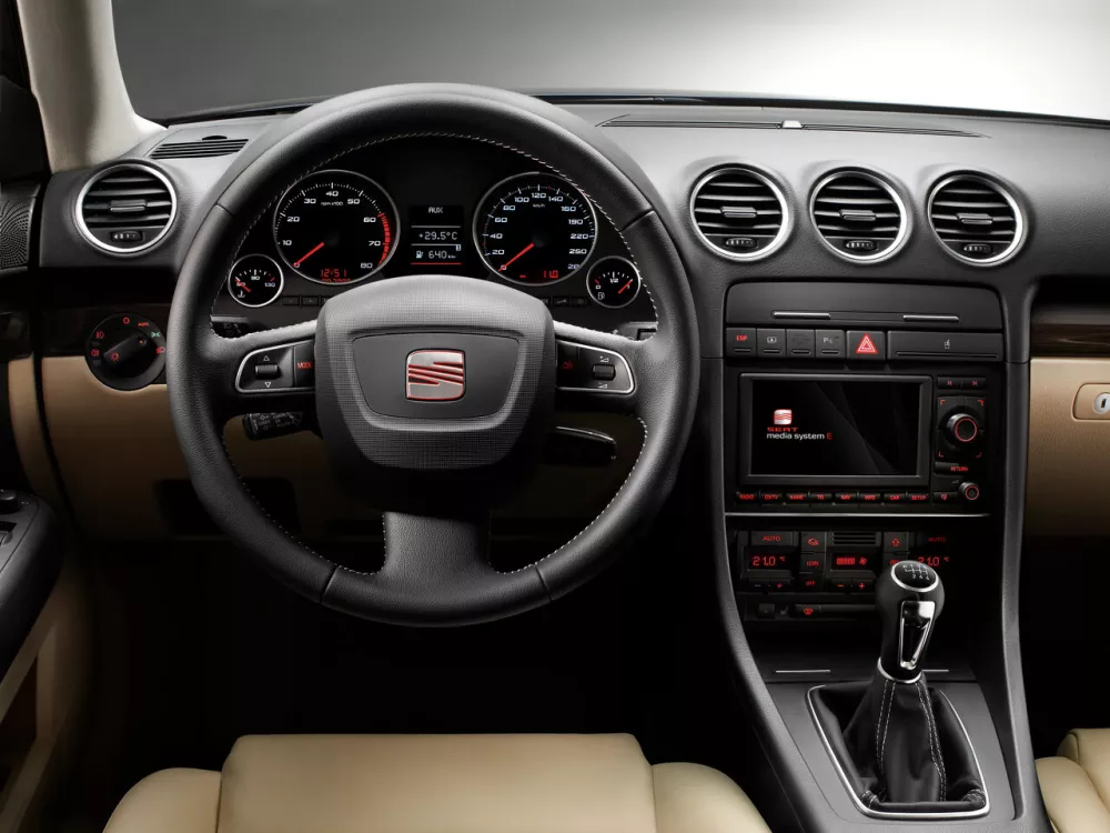 Автомобиль SEAT Exeo Седан