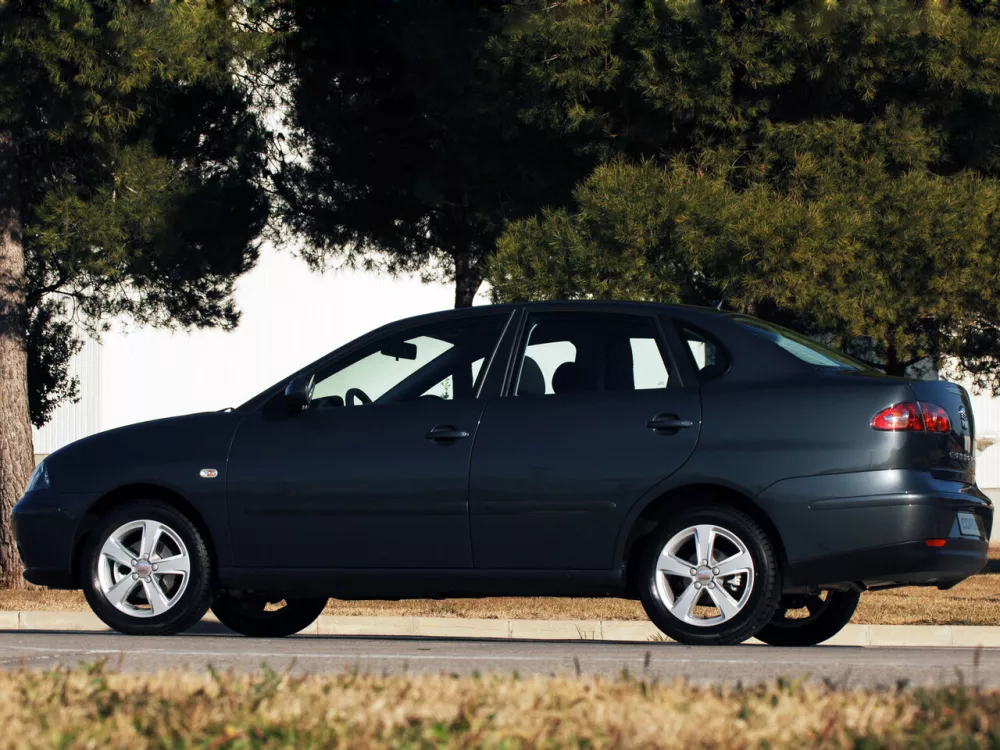 Автомобиль SEAT Cordoba II Рестайлинг Седан