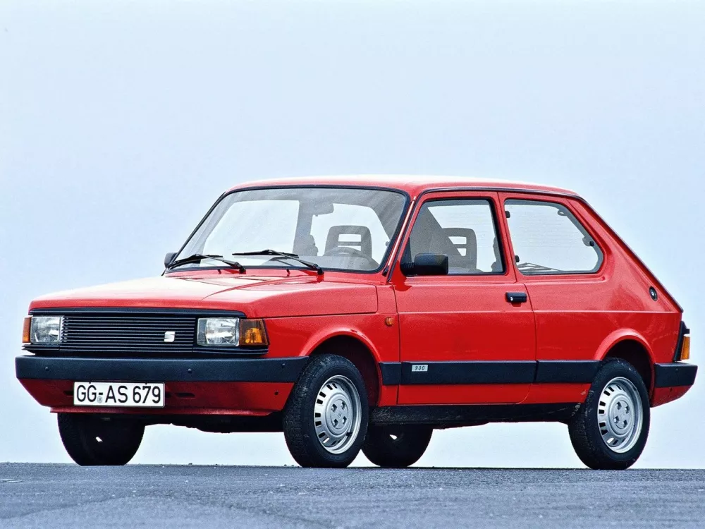 Автомобиль SEAT Fura Хэтчбек (3 двери)