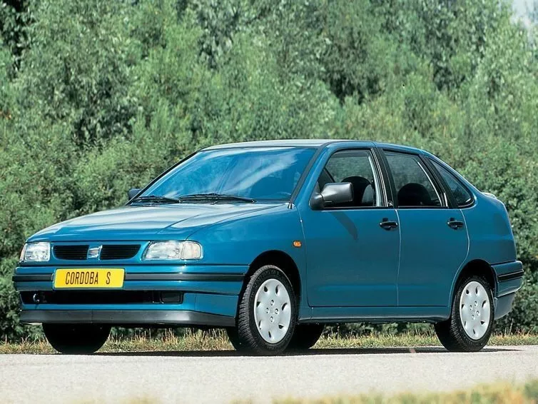 Автомобиль SEAT Cordoba I Седан